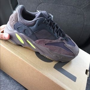 Yeezy Boost 700 “Mauve”